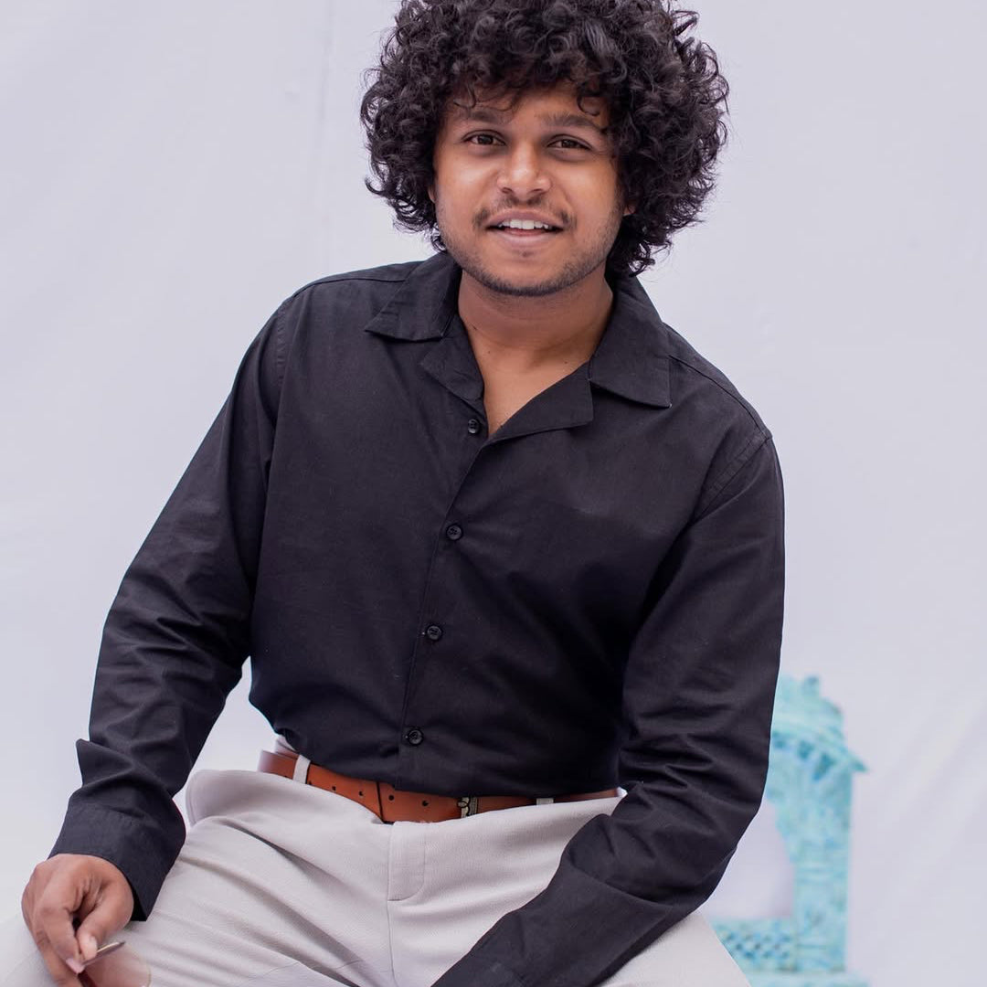 Cotton Plain Black Shirt with Lapel Colar