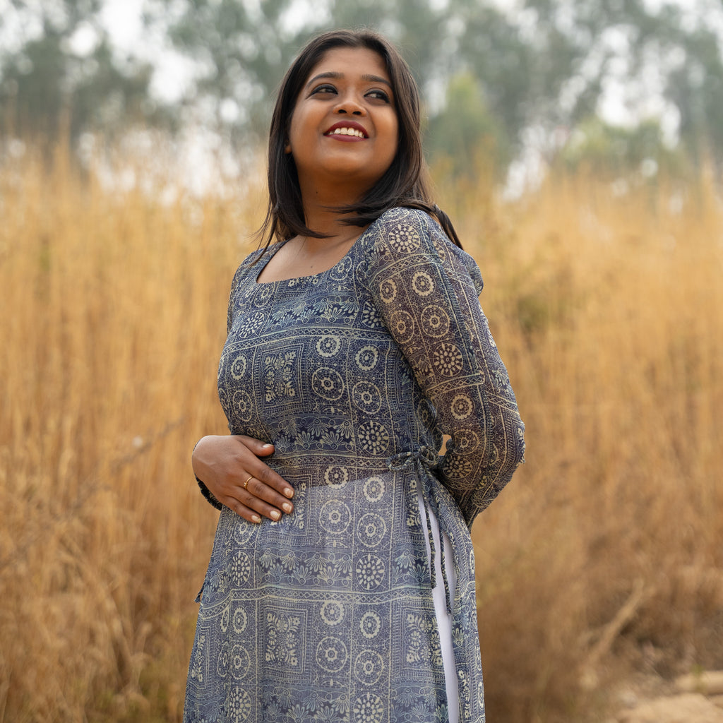 Chiffon kurta with side slit and tying